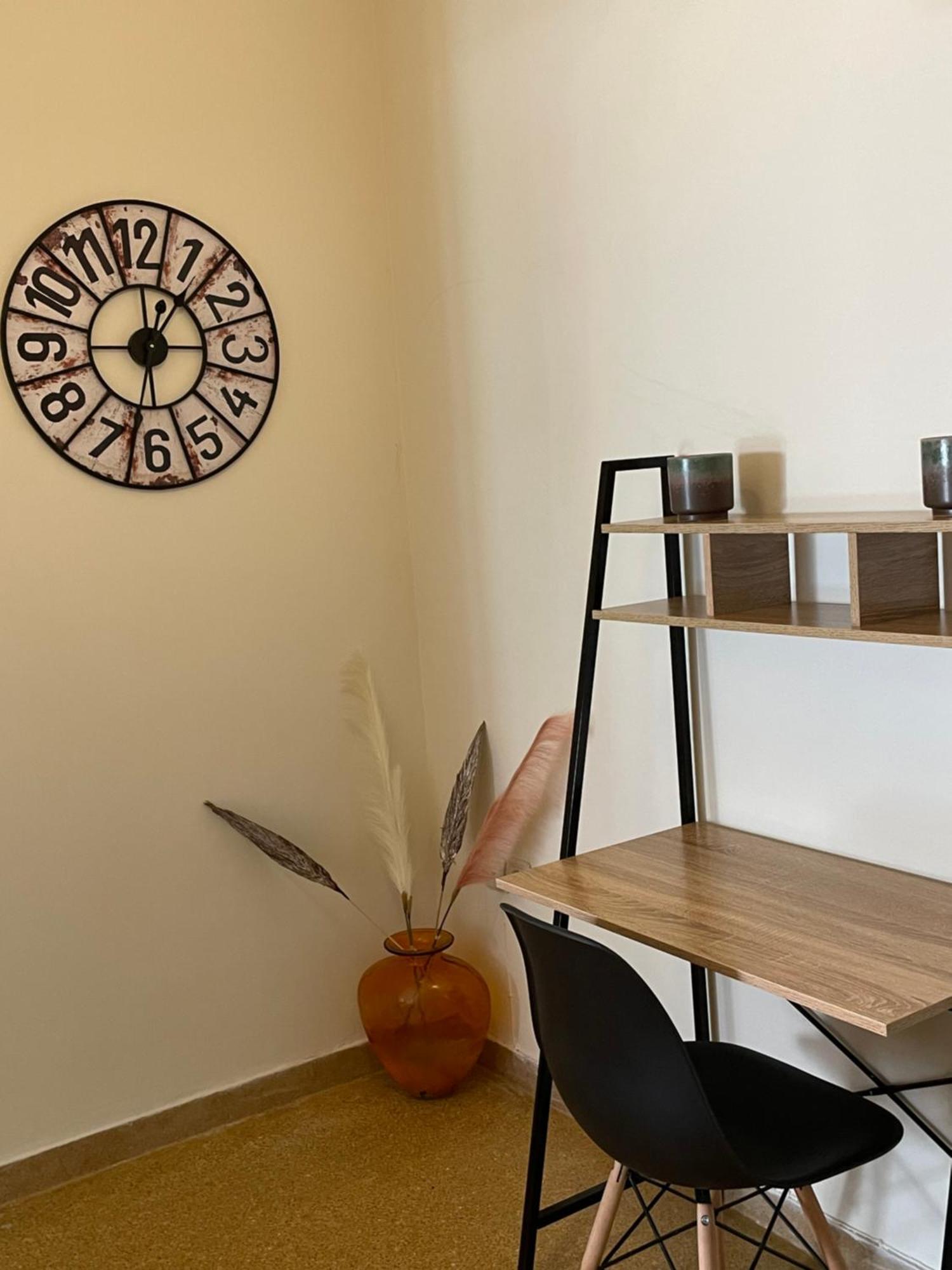 Spacious Apartment Near Panormou Metro Athens Exterior photo